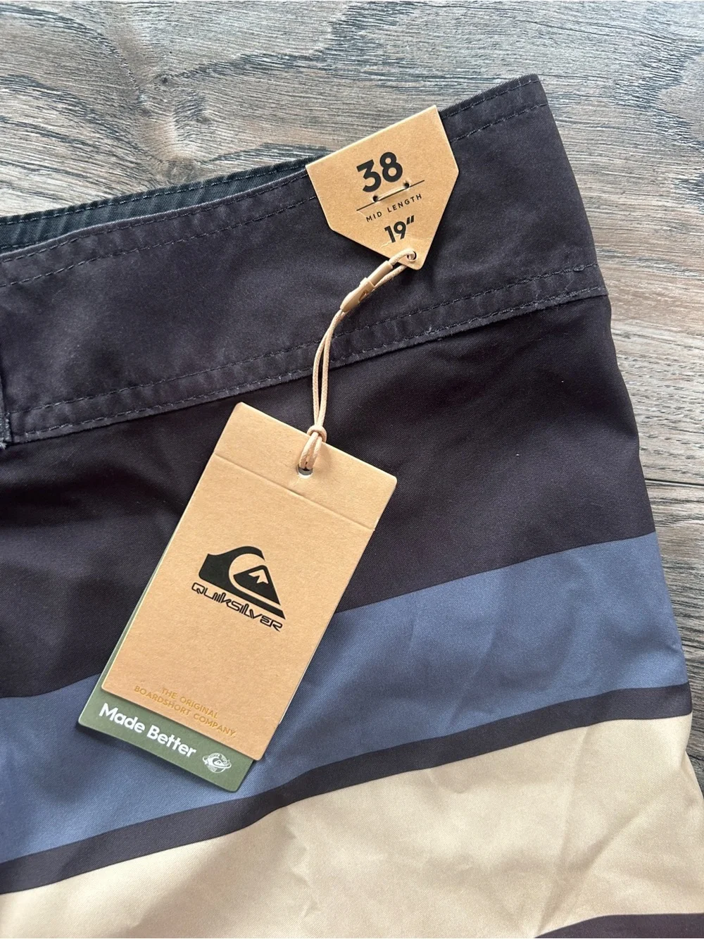 New Quicksilver Black Boardshorts Orange Stripe Size 38 Versatile NWT